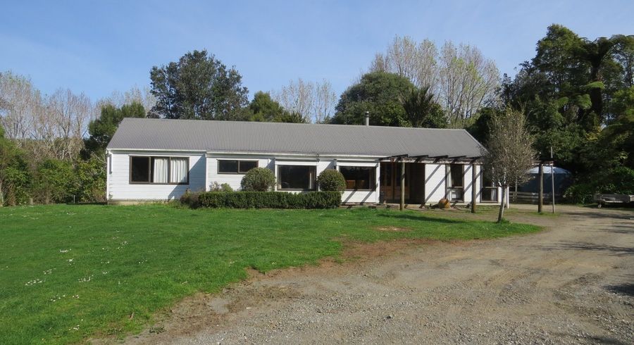  at 189 Te Waitere Road, Taharoa