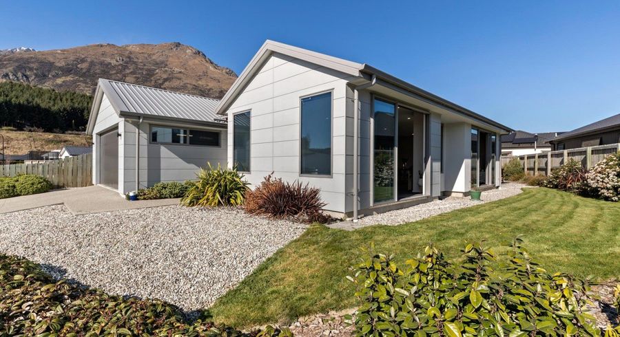  at 8 Springfield Road, Lower Shotover, Lower Shotover