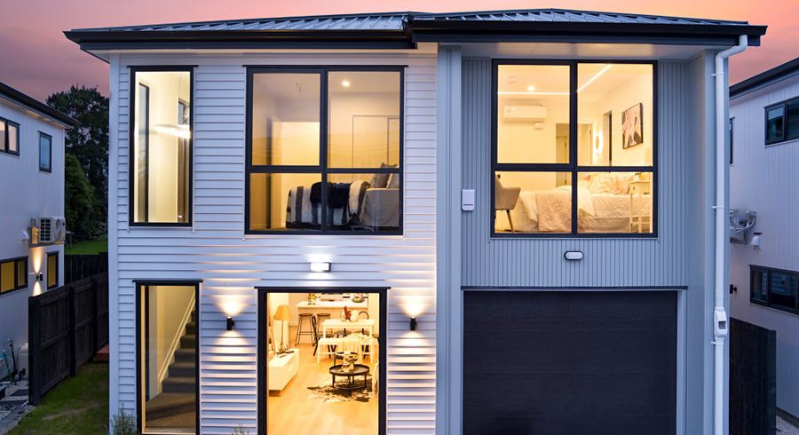  at 2/12 Chaucer Place, Blockhouse Bay, Auckland City, Auckland