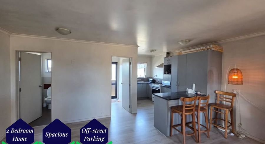  at 2/104 Point England road, Point England, Auckland City, Auckland