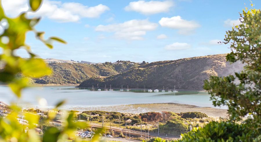  at 47 Kiriwai Rd, Paremata, Porirua, Wellington