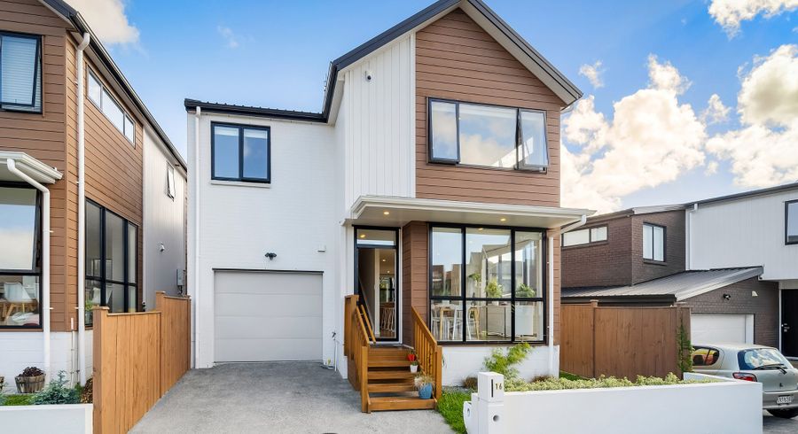  at 16 Seafarer Crescent, Stanmore Bay, Whangaparaoa