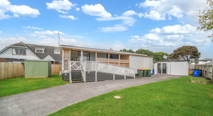  at 15 Justamere Place, Weymouth, Manukau City, Auckland