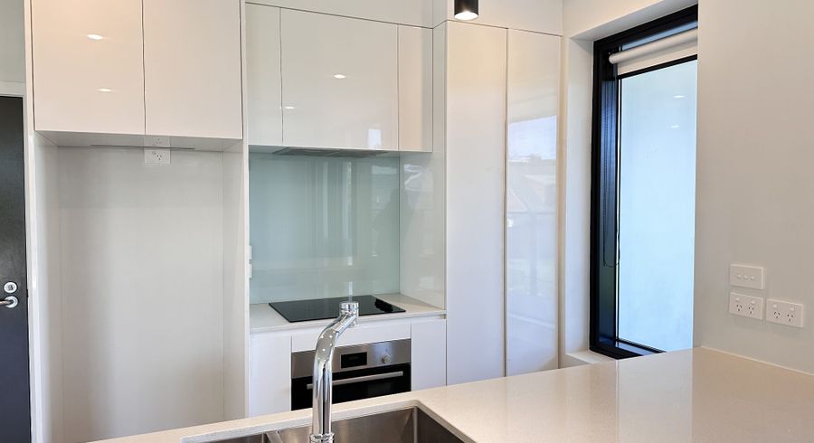  at 12 Barrack Road, Tamaki, Auckland City, Auckland