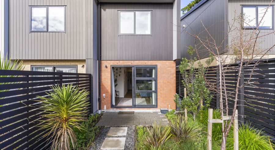  at 31 Selo Street, Glen Eden, Waitakere City, Auckland