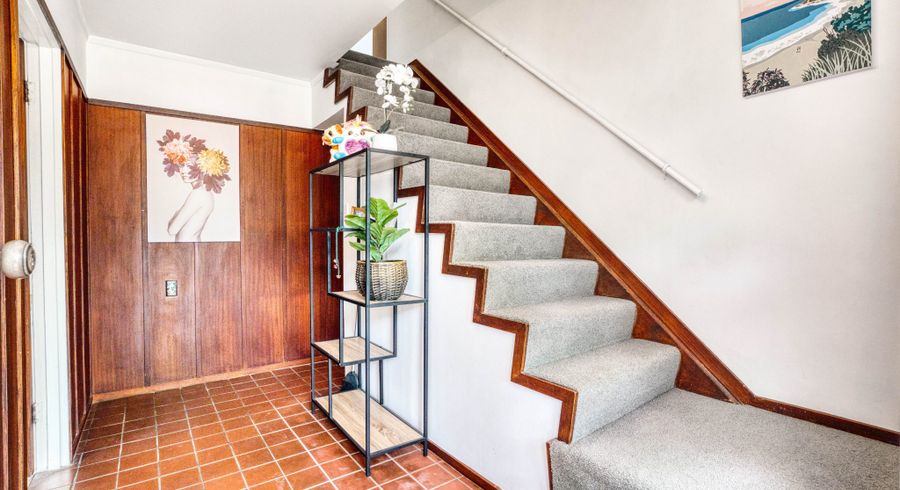  at 2/11 Marydale Drive, Mount Roskill, Auckland City, Auckland