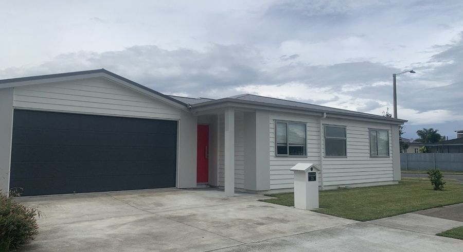  at 35  Avenue Road, Greenmeadows, Napier, Hawke's Bay
