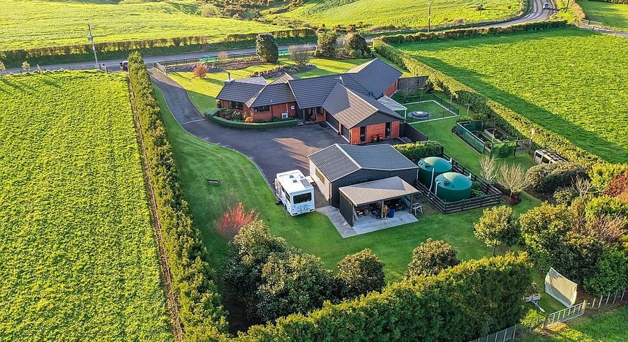  at 182 Cross Road, Lepperton, New Plymouth