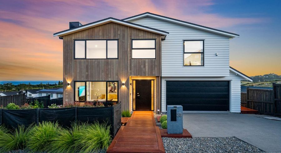  at 23 Kumukumu Road, Long Bay, Auckland