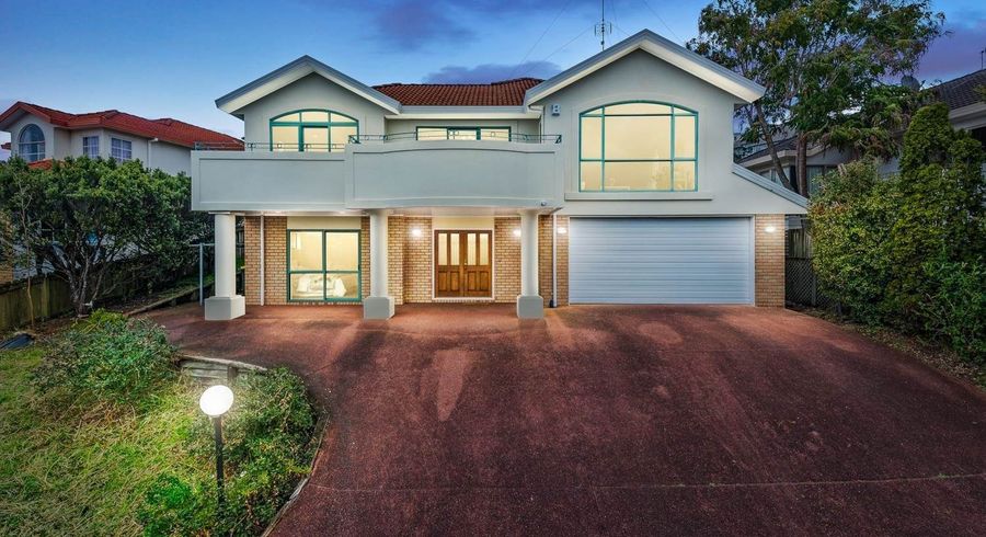  at 6 Philip Keith Rise, Hillcrest, Auckland