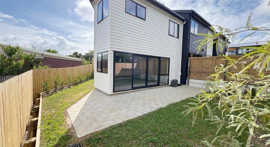  at 18 Whati Lane, Henderson, Auckland