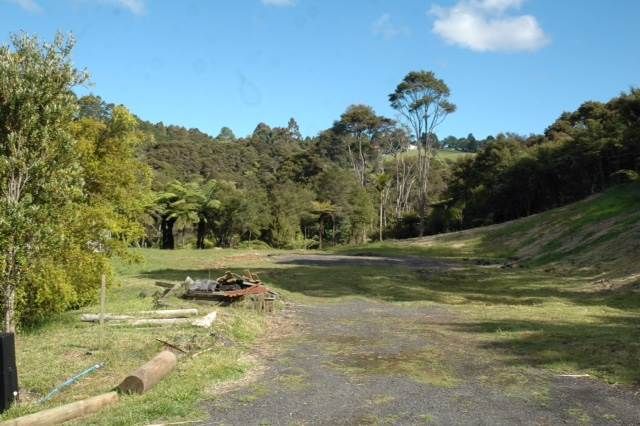  at 100 Grassmere Road, Henderson Valley, Auckland