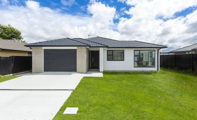  at 8 Passchendaele Grove, Trentham, Upper Hutt