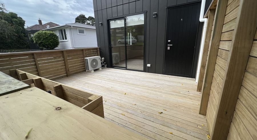  at 1/20 Peach Road, Glenfield, North Shore City, Auckland