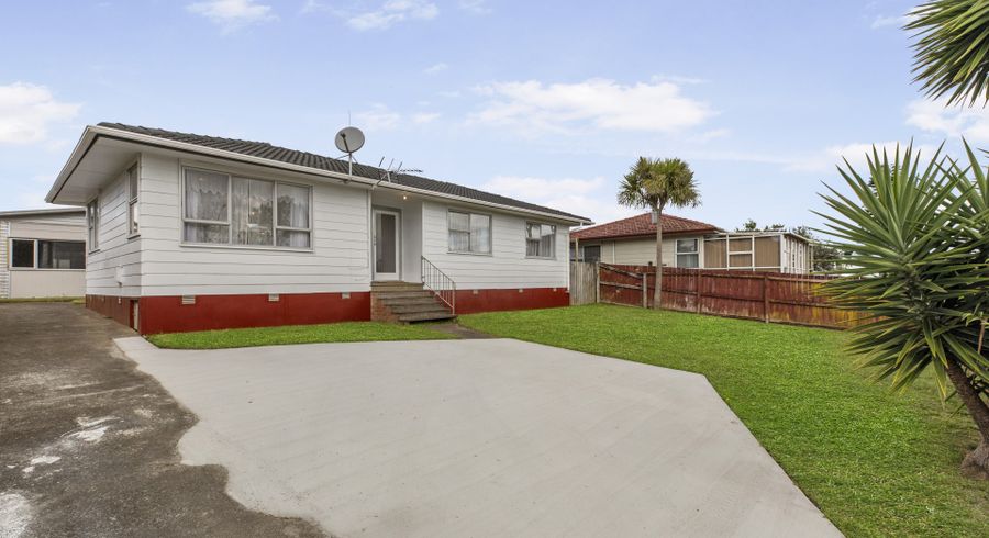  at 13 Fairlight Place, Manurewa, Auckland