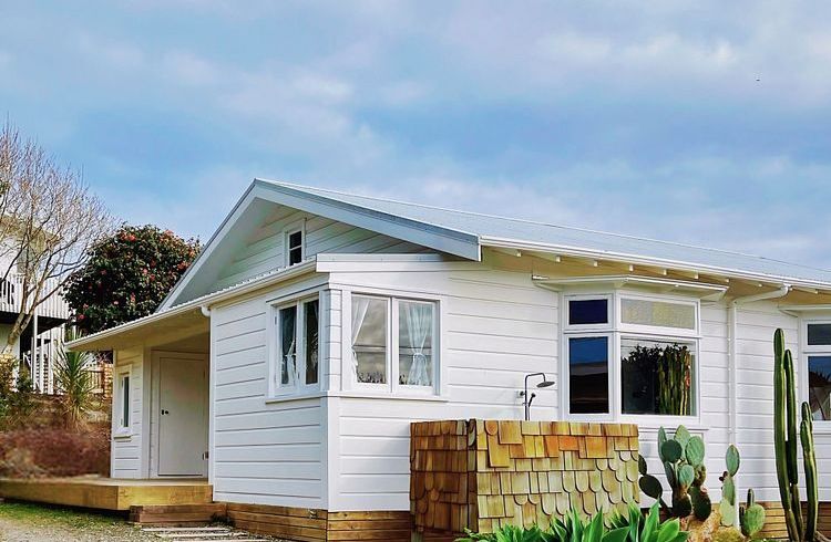  at 20 Mcfarlane Street, Oakura