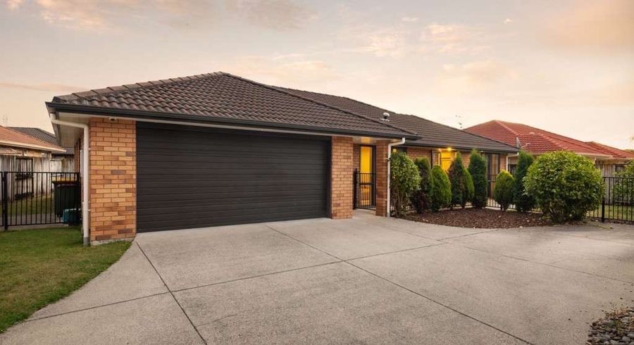  at 43 Parkside Drive, Huntington, Hamilton 