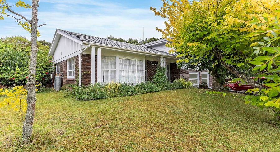  at 10 Patricia Place, Hillpark, Auckland
