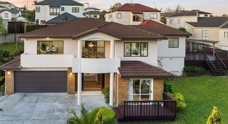  at 7 CHIEFTAIN RISE, Goodwood Heights, Manukau City, Auckland