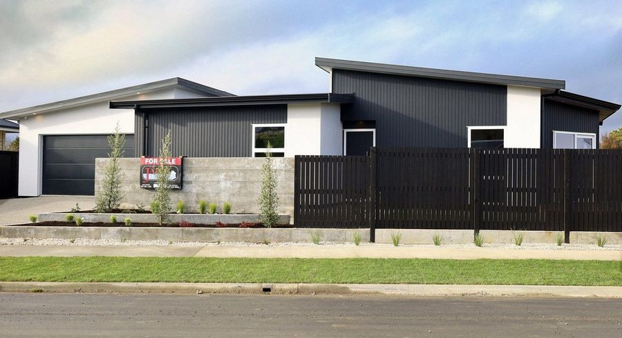  at 92 Freedom Drive, Kelvin Grove, Palmerston North