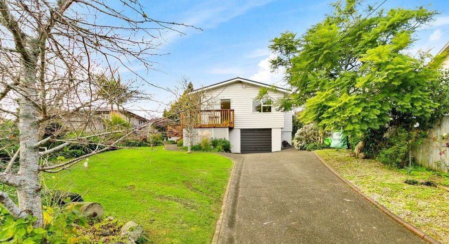 at 37 Tudor Road, Henderson, Waitakere City, Auckland