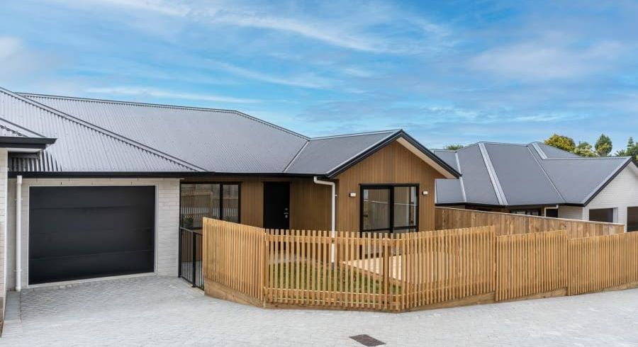  at 2/49 Hinton Avenue, Forest Lake, Hamilton, Waikato