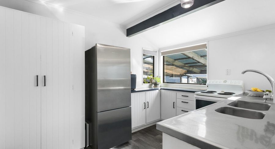  at 29 Matthew Place, Kawaha Point, Rotorua, Bay Of Plenty