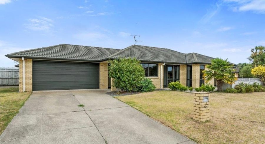  at 734 Gloucester Road, Papamoa, Tauranga, Bay Of Plenty
