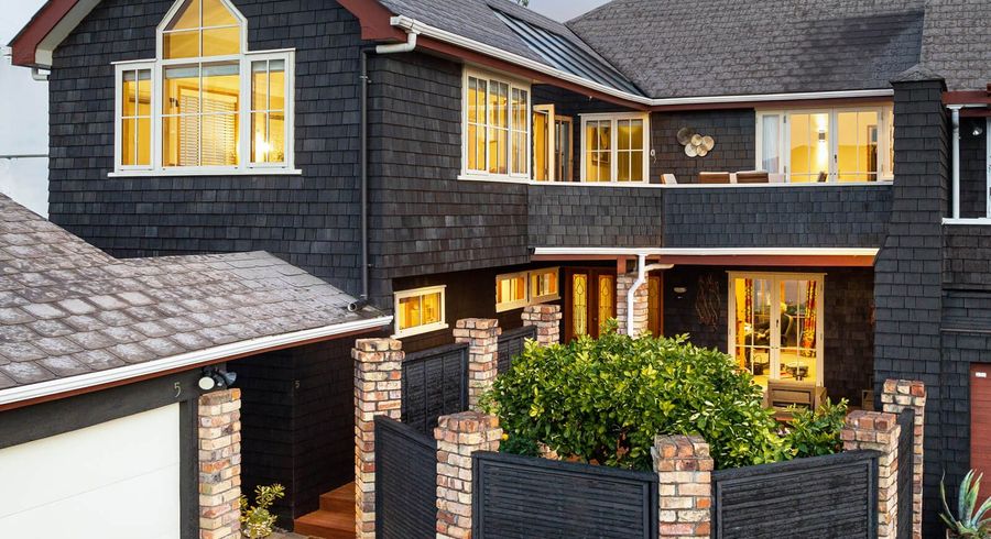  at 5/33 Ronaki Road, Mission Bay, Auckland