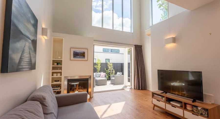  at 2/64 Holly Road, St Albans, Christchurch