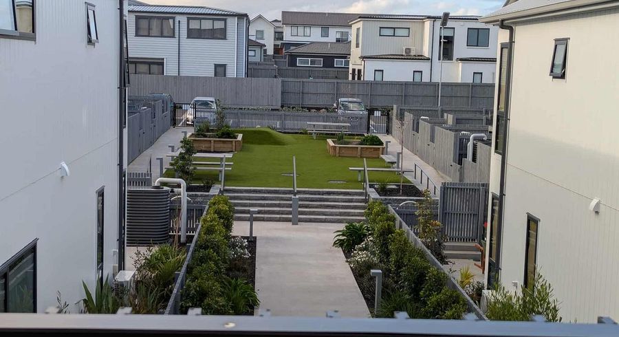  at 10/18 Rigby Drive, Whenuapai, Waitakere City, Auckland