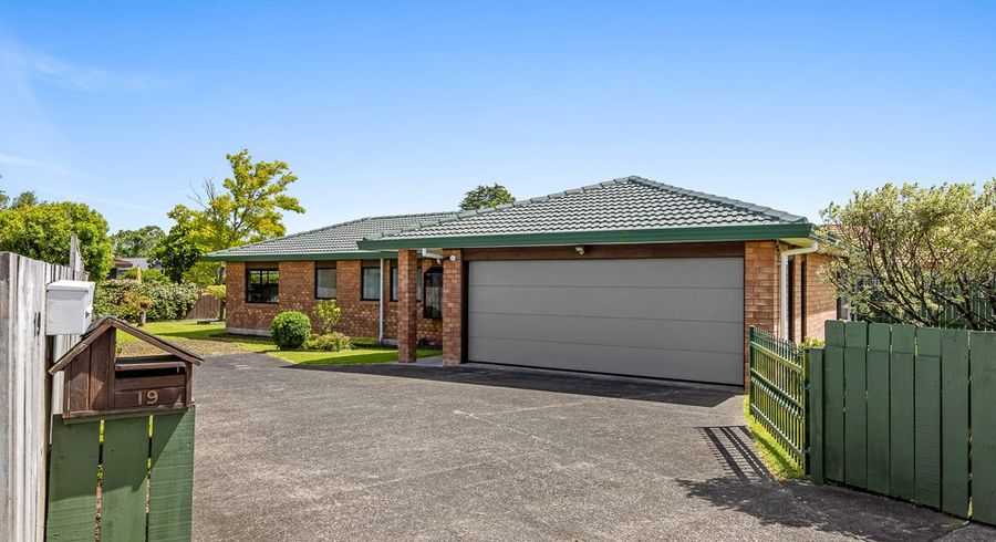  at 19 Sturges Road, Henderson, Waitakere City, Auckland