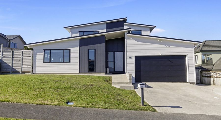  at 32 Lanyon Place, Whitby, Porirua