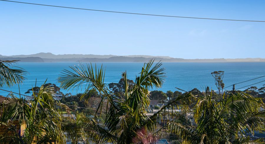  at 18 Kauri Road, Stanmore Bay, Whangaparaoa