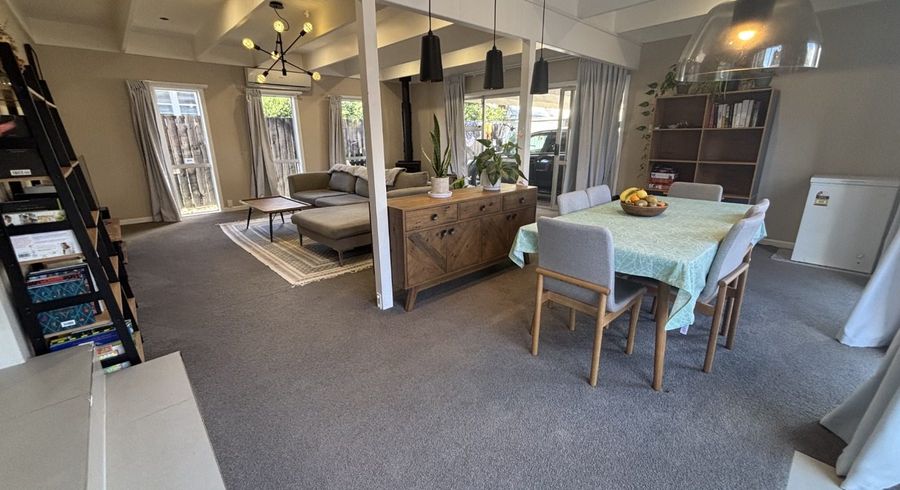  at 16 Taikata Road, Te Atatu Peninsula, Waitakere City, Auckland