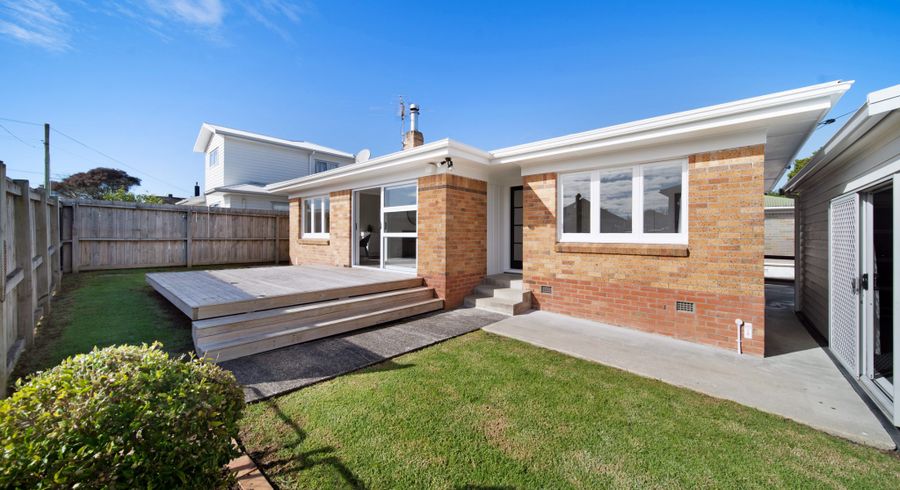  at 2 Royal Arch Place, Rosehill, Papakura, Auckland