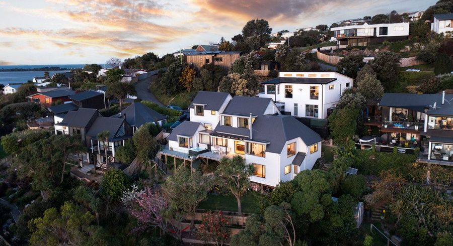  at 3 Roland Lane, Mount Pleasant, Christchurch City, Canterbury