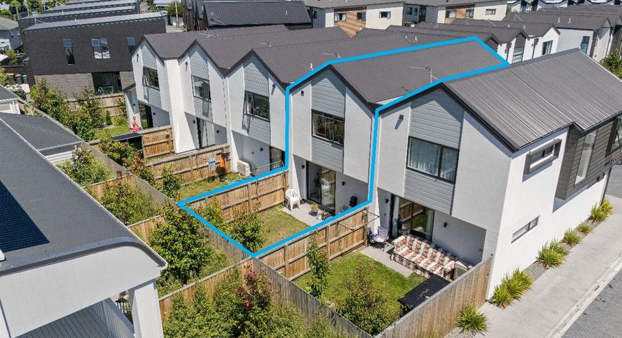  at 2/15 Bunyan Street, Waltham, Christchurch City, Canterbury