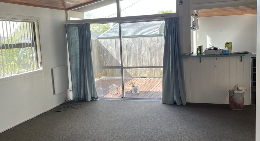  at 3 Tauhinu Road, Greenhithe, Auckland