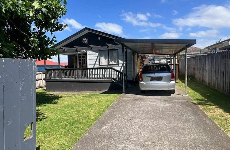  at 1/84 Palmers Road, Clendon Park, Manukau City, Auckland