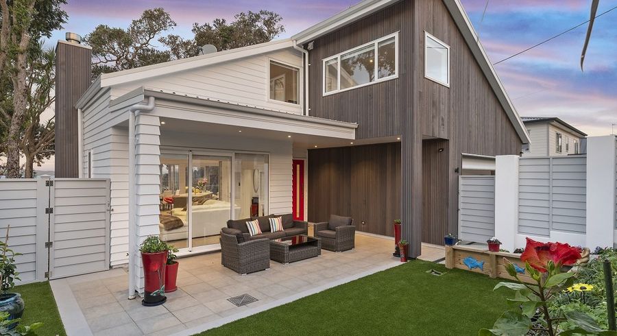  at 11 Prospect Tce, Milford, North Shore City, Auckland