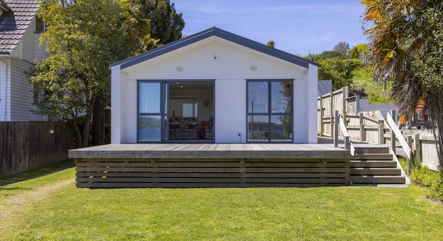  at 1/202 Lake Terrace, Waipahihi, Taupo, Waikato