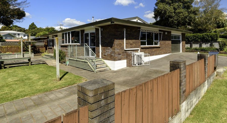  at 2 Upland Street, Brookfield, Tauranga