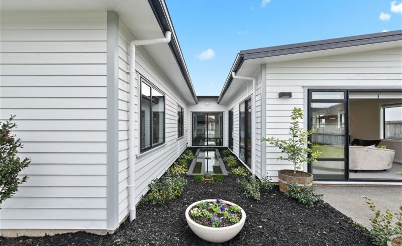  at 23 Helen June Avenue, Flagstaff, Hamilton