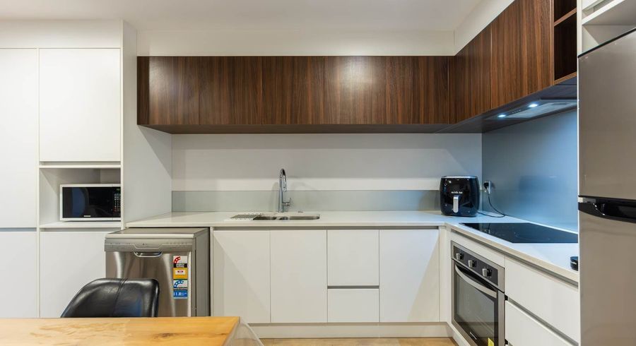  at 5 Peony Mews, Oteha, North Shore City, Auckland