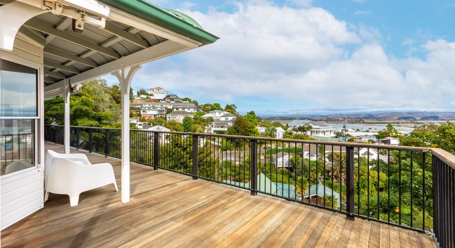  at 23 Denholm Road, Hospital Hill, Napier