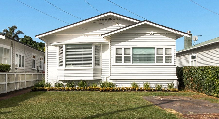  at 14 Oban Road, Westmere, Auckland