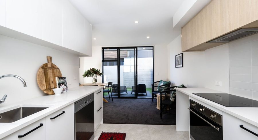  at 2/35 Gracefield Avenue, Christchurch Central, Christchurch