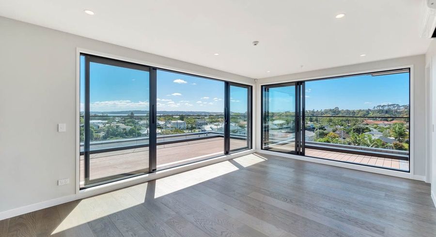  at 303/9-11 Walmer Road, Point Chevalier, Auckland City, Auckland