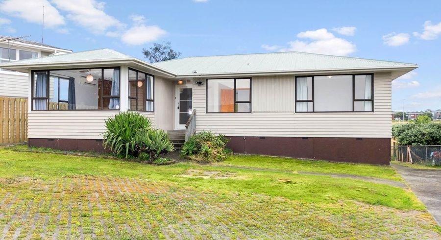  at 34 Kirrie Ave., Te Atatu South, Waitakere City, Auckland